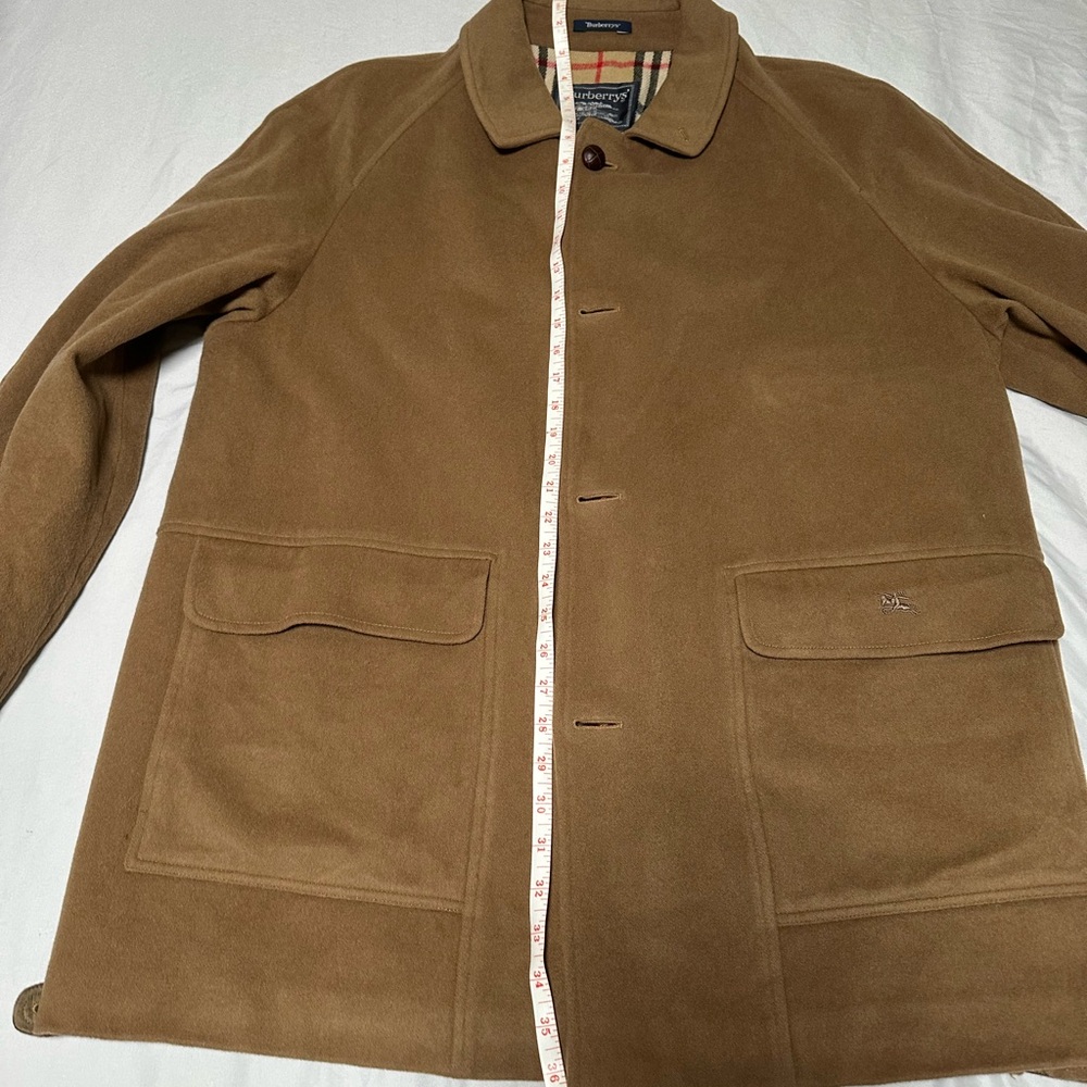 Burberry’s Coat - Picture 11 of 12